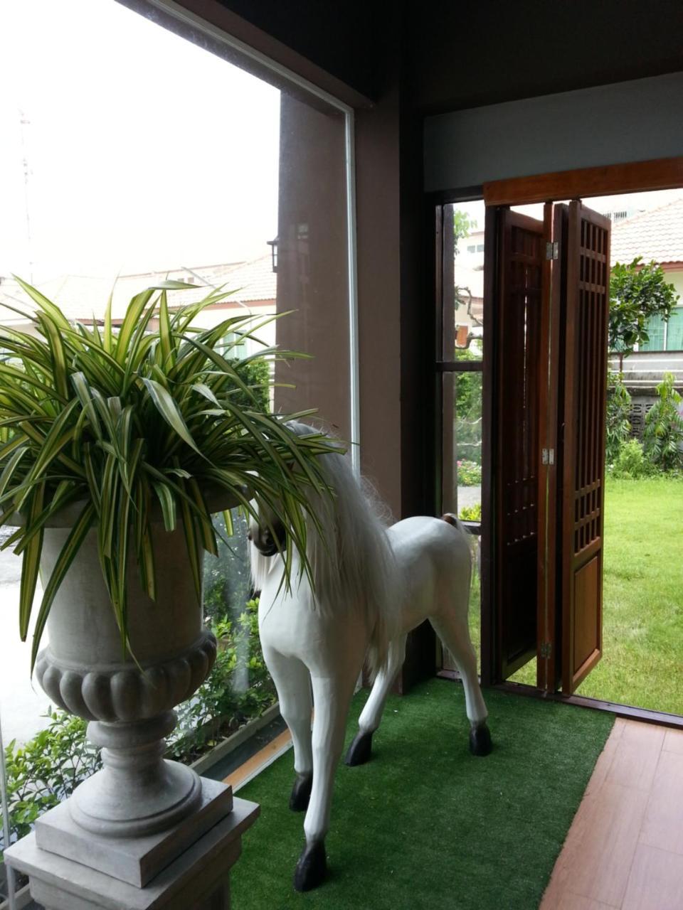 Hotela Boutique Resort Suphan Buri Luaran gambar